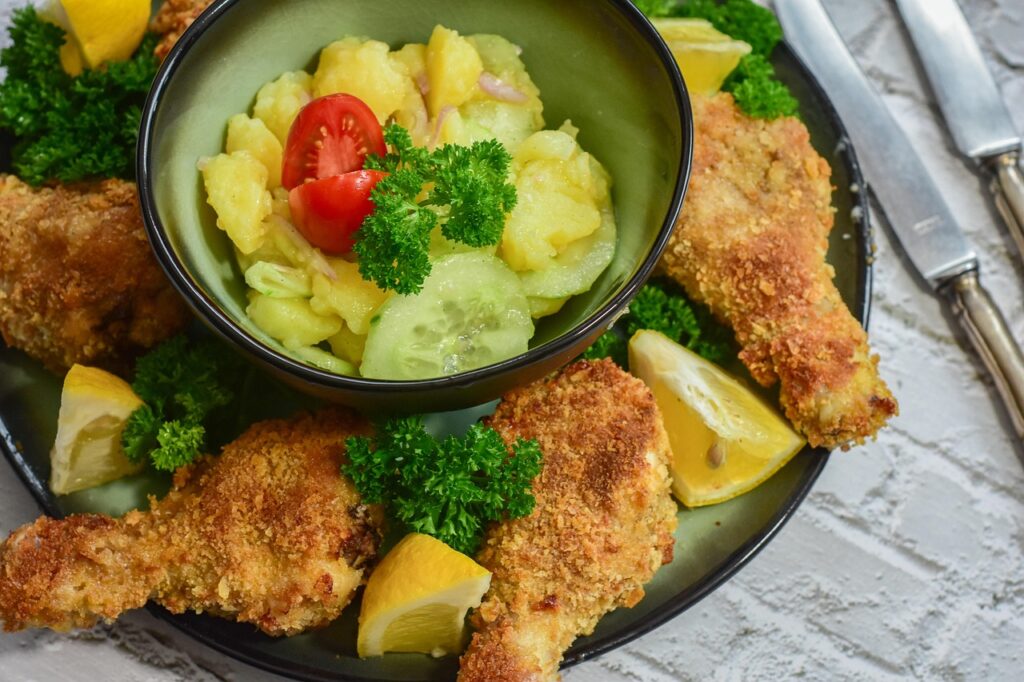 サラダチキンを使った簡単アレンジ夜食レシピは？